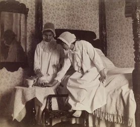 Miss Van Buren e Miss Willoughbly, c.1890 (albumen silver print)